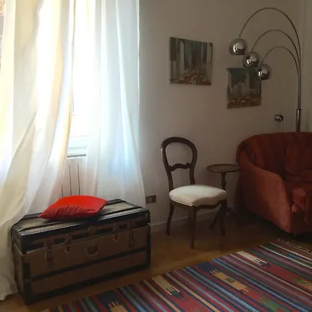 山姆布卡公寓 *